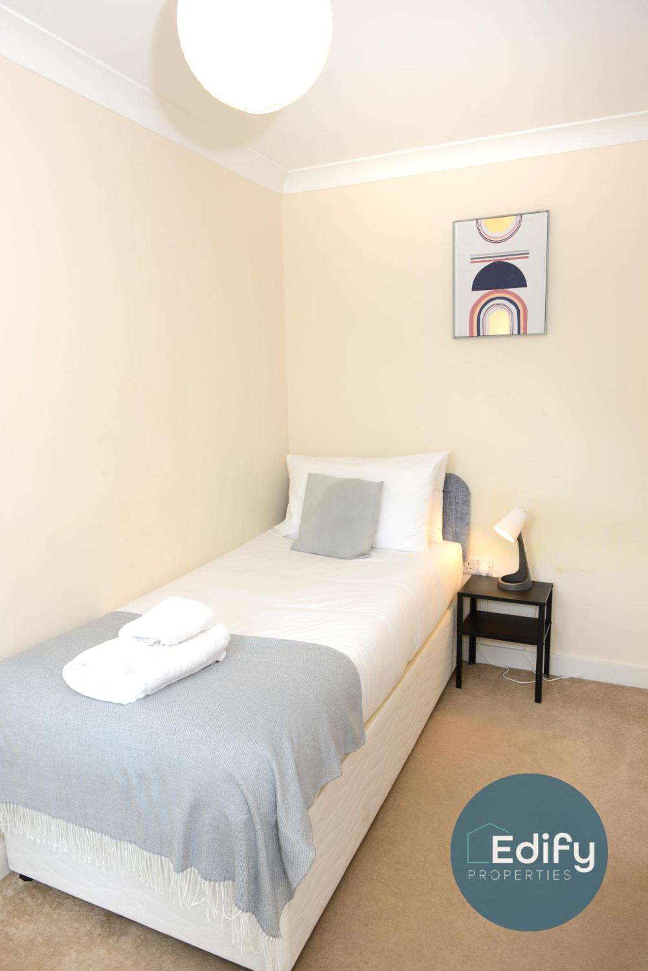 City Centre Townhouse, Sleeps 8, Free Parking Саутгемптон Экстерьер фото